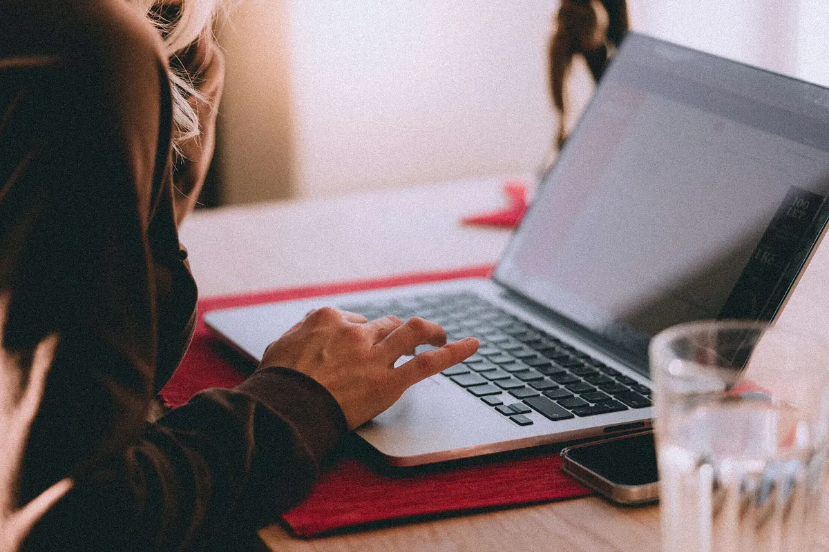 How to Manage Remote Teams Without Micromanaging